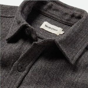 TAYLOR STITCH The Explorer Shirt  in Coal Herringbone